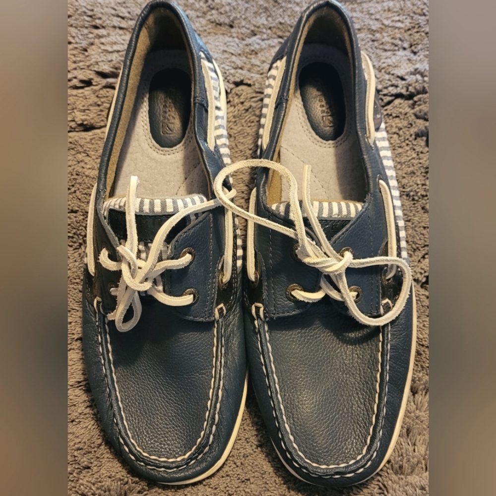 NWOT Sperry Top-Sider Non Marking Shoes